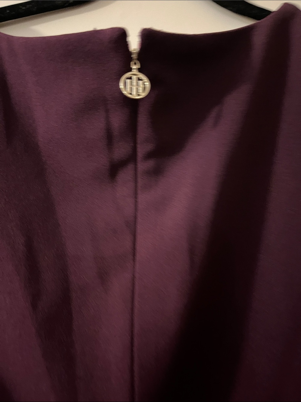 Tommy Hilfiger Plum Midi Shift Dress with Black Accents - Picture 6 of 7